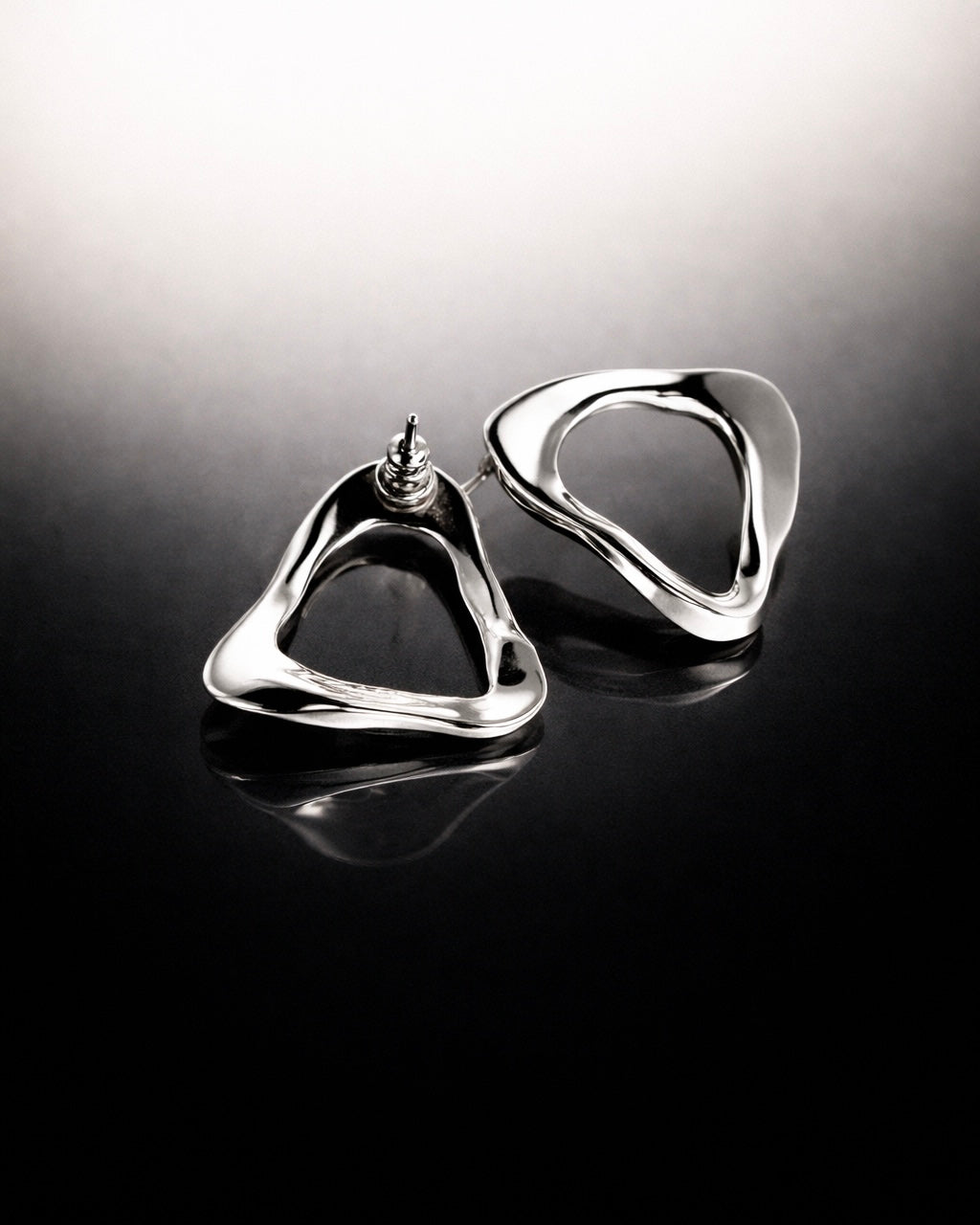 Daimon Earrings Mini