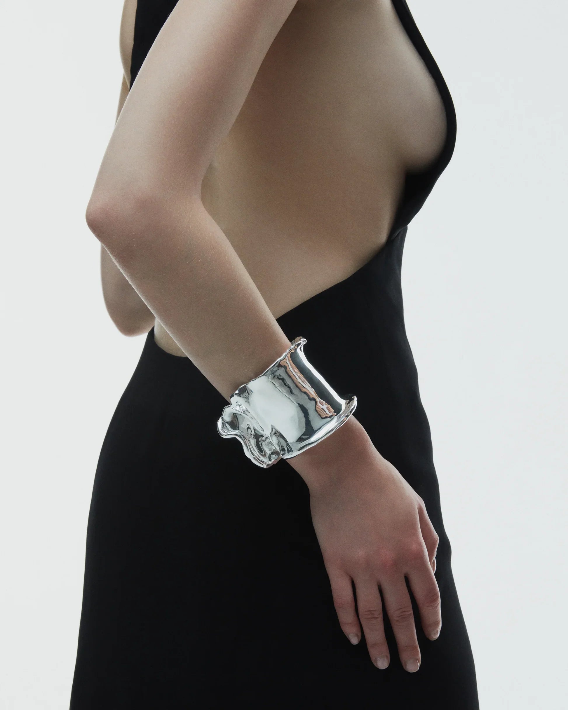 Faience cuff - Studio Edition