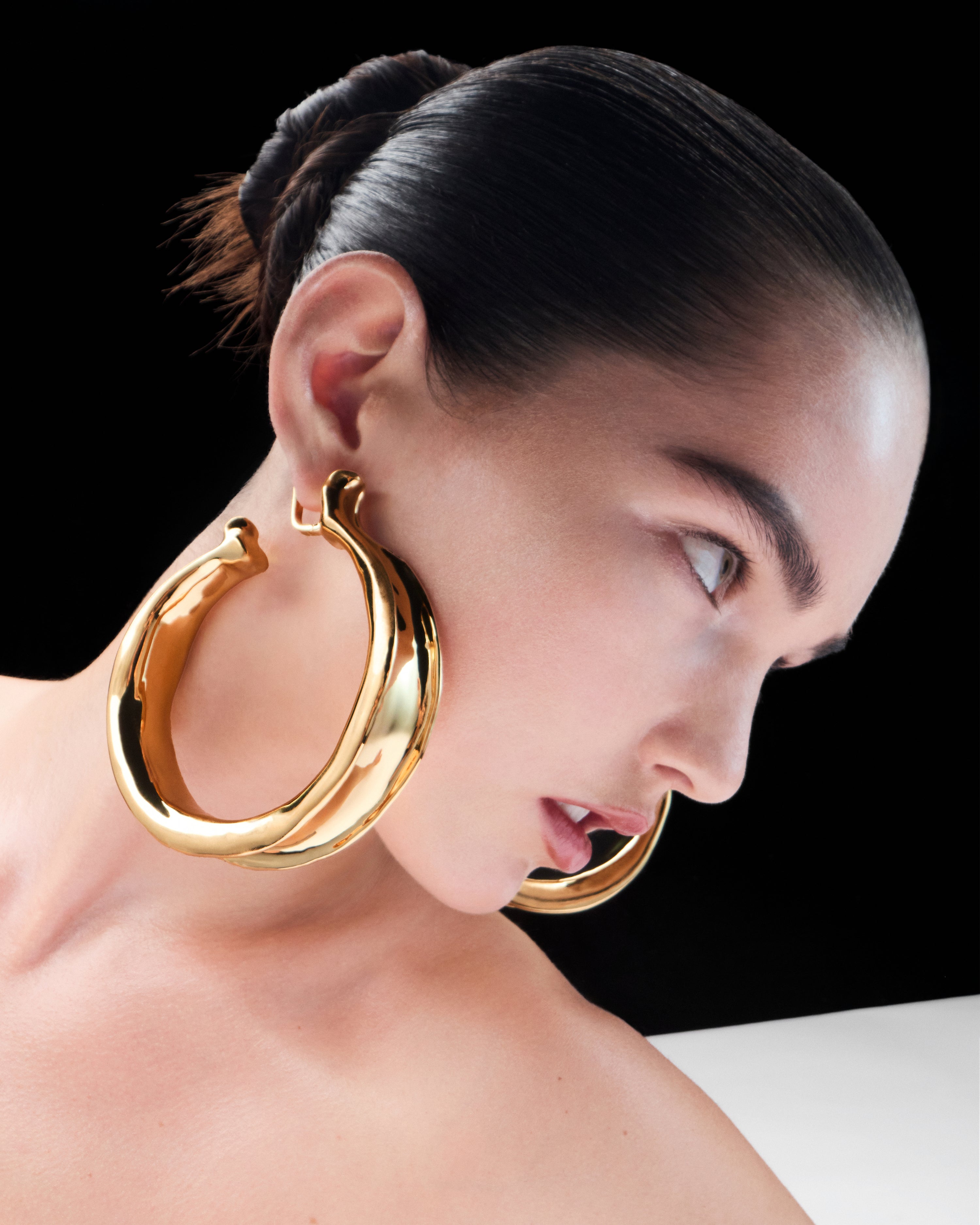 LARGE FAÏENCE HOOPS