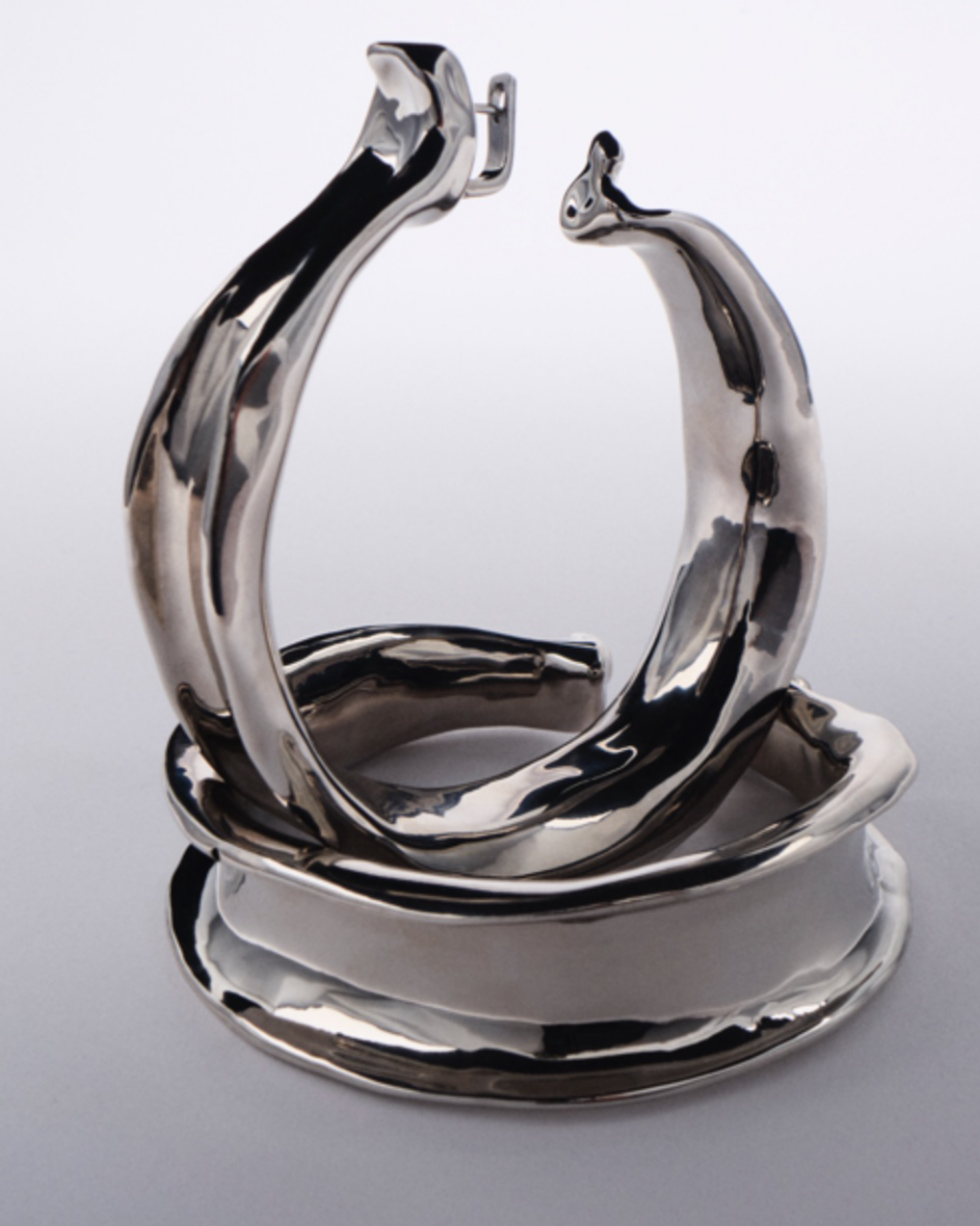 LARGE FAÏENCE HOOPS