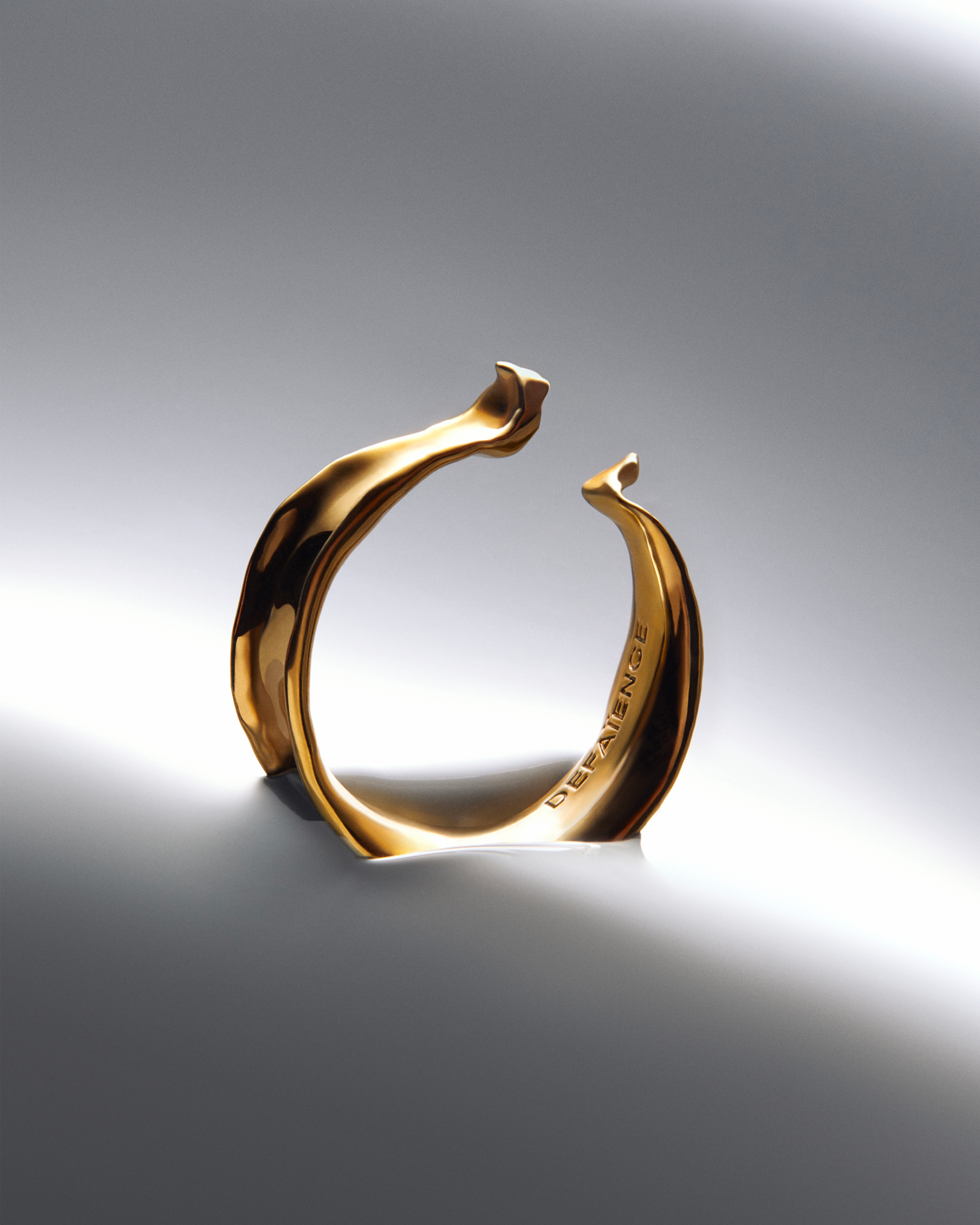 FAÏENCE ARM CUFF